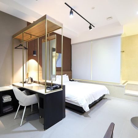 Almond Hotel Busan Station Zewnętrze zdjęcie