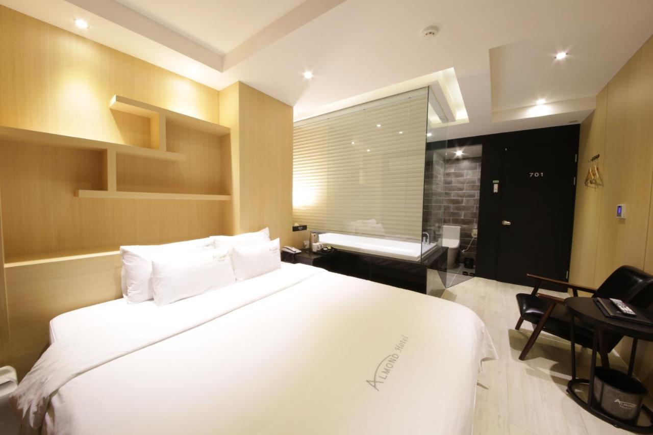 Almond Hotel Busan Station Zewnętrze zdjęcie