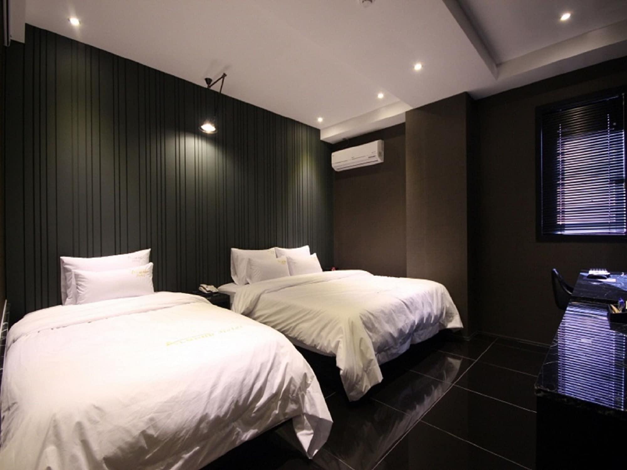 Almond Hotel Busan Station Zewnętrze zdjęcie