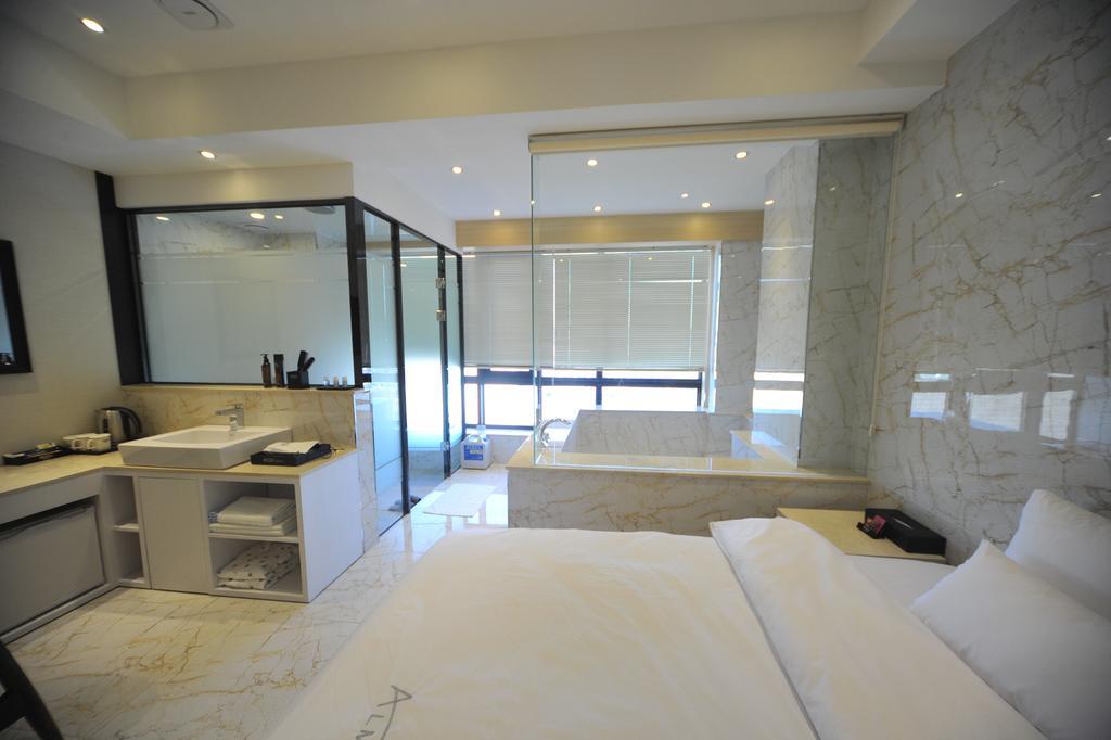 Almond Hotel Busan Station Zewnętrze zdjęcie