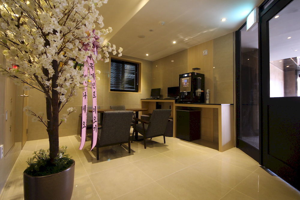 Almond Hotel Busan Station Zewnętrze zdjęcie