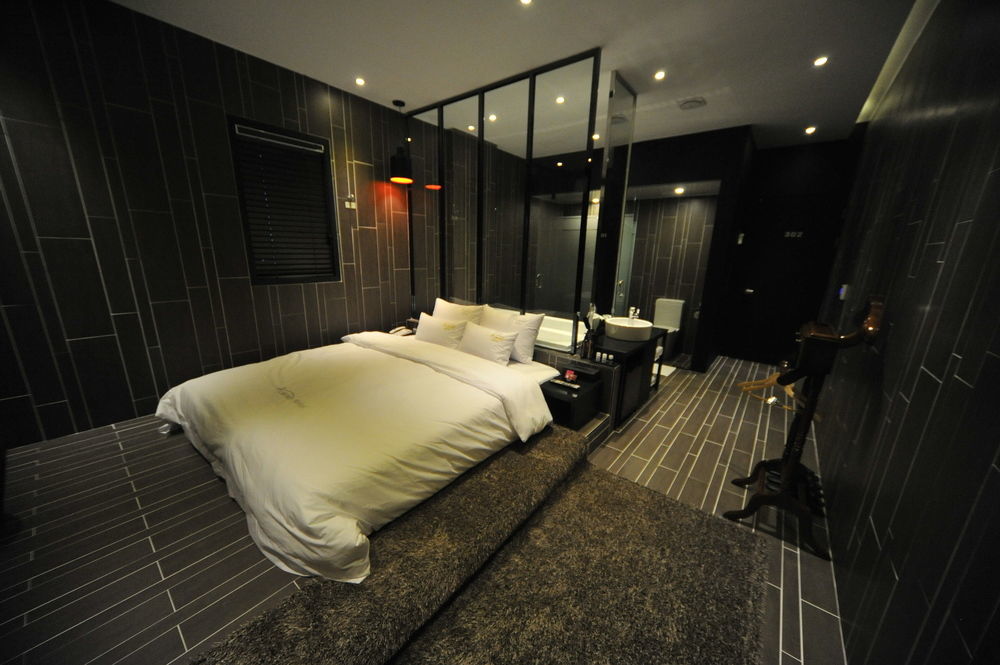 Almond Hotel Busan Station Zewnętrze zdjęcie
