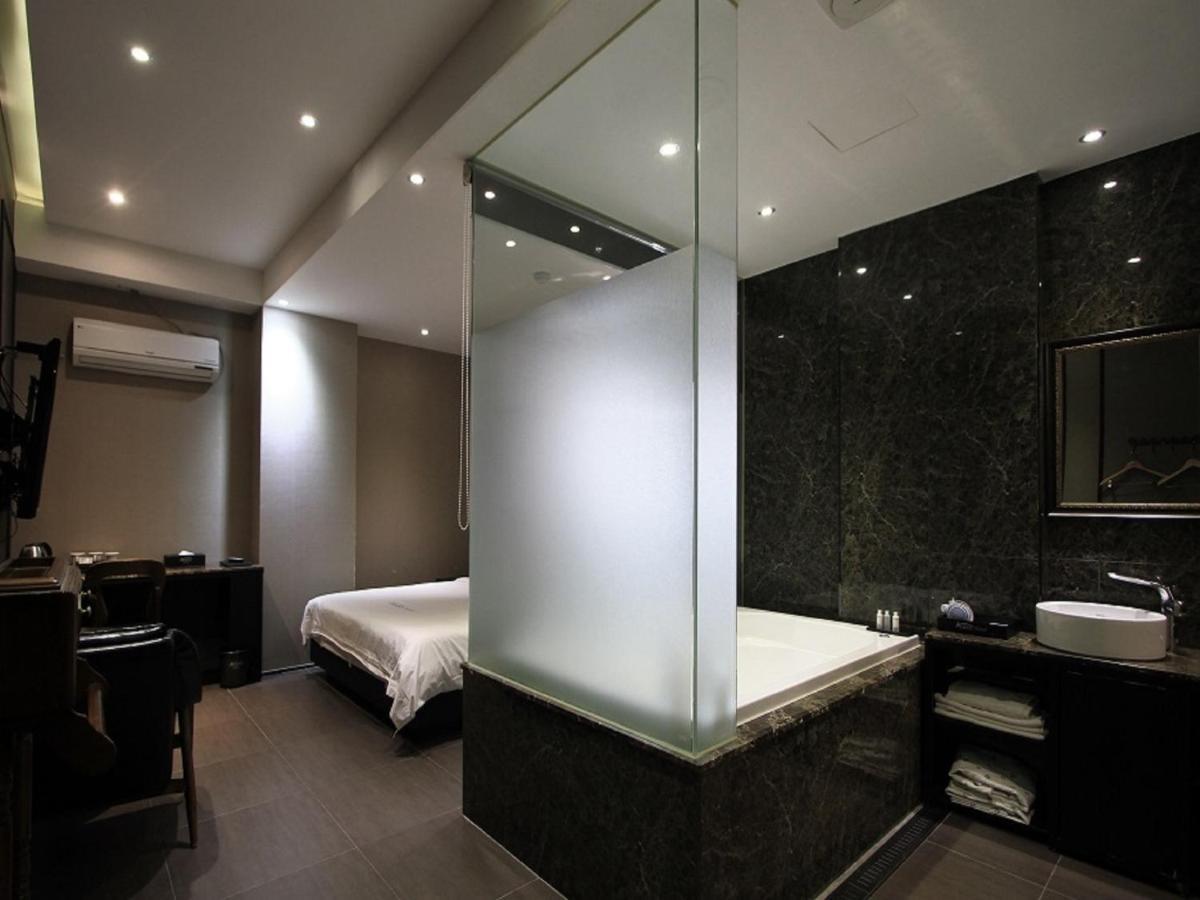 Almond Hotel Busan Station Zewnętrze zdjęcie